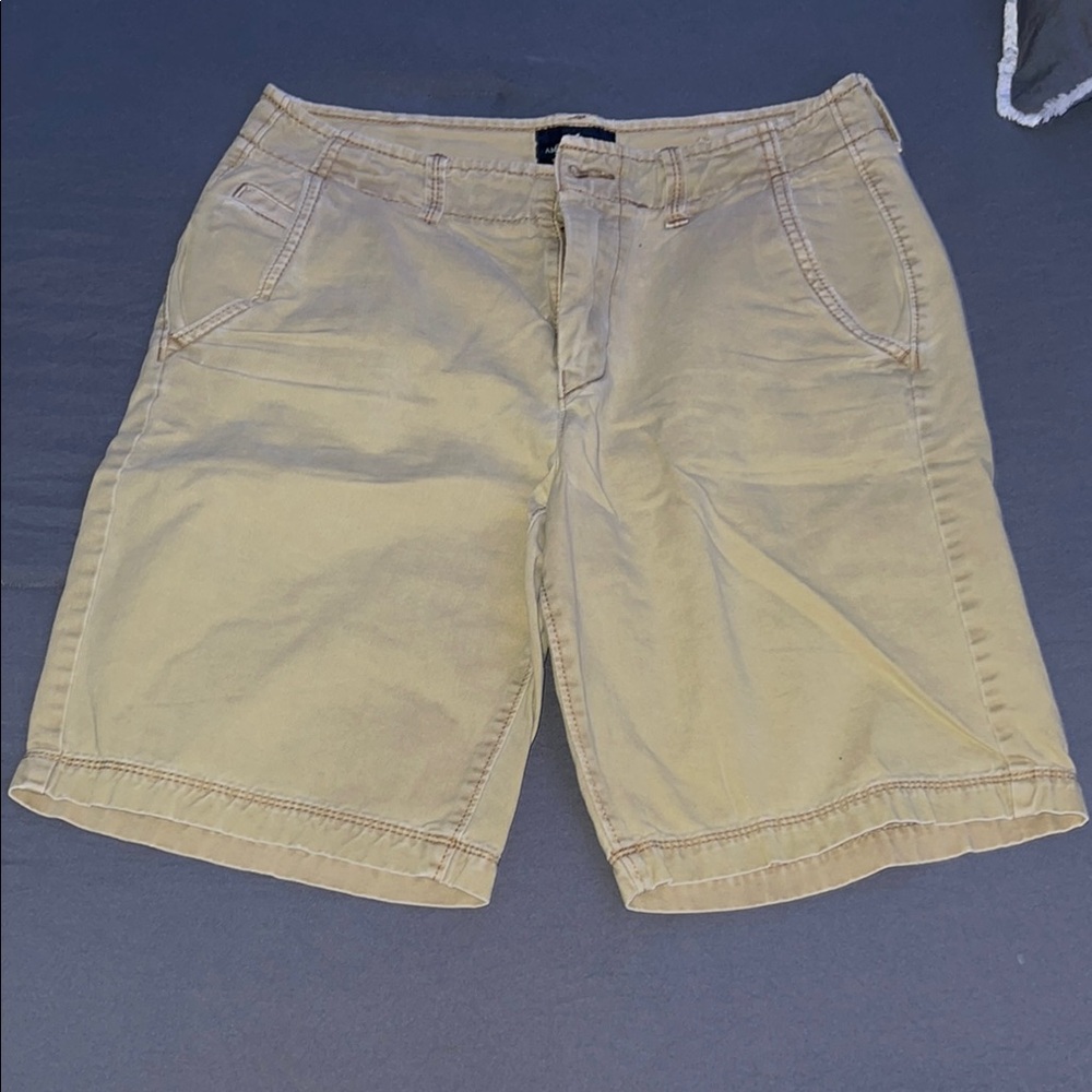 Men's Khaki Shorts